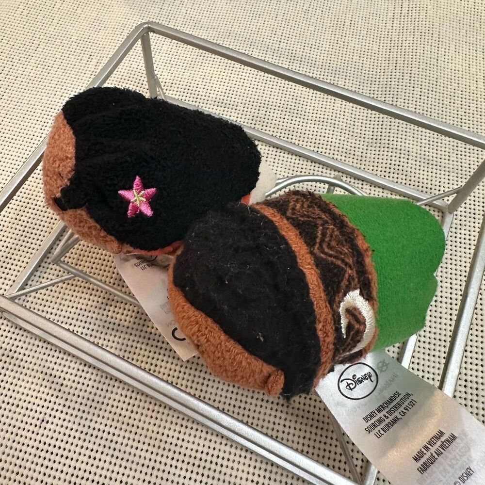 Disney Tsum Tsum Moana & Maui 2 Piece 3.5” Plushies Collectible Authentic Item - Picture 7 of 7